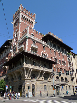 Italy, Milano, Alfredo Coppedè, Palazzo Viviani Cova