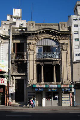 Montevideo, Avenida 18 de Julio