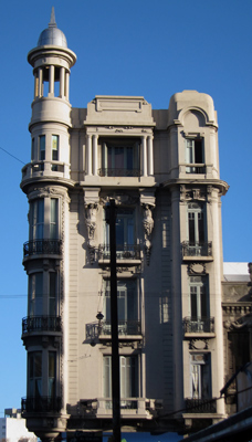 Montevideo, Avenida 18 de Julio