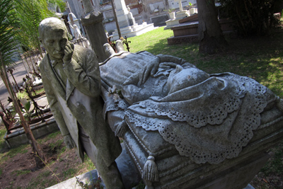 Montevideo, Cementerio Central, de Lavarello