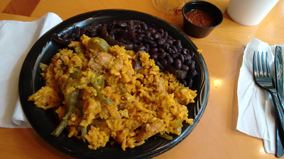 USA, Iowa, Cedar Rapids, The Lost Cuban, arroz con pollo