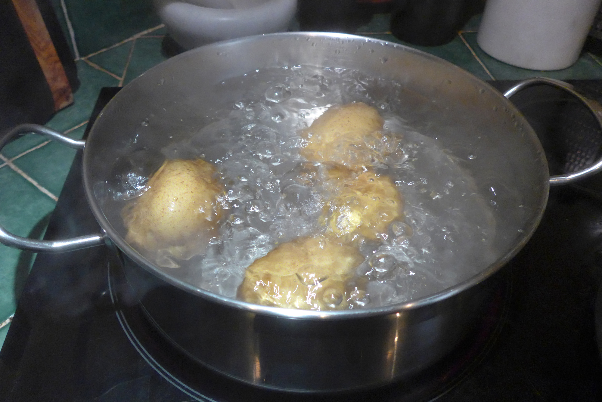 recipe, tapa, papas aliñás, Cádiz, boiling potatoes